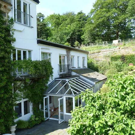 Yewfield Vegetarian Bed & Breakfast *