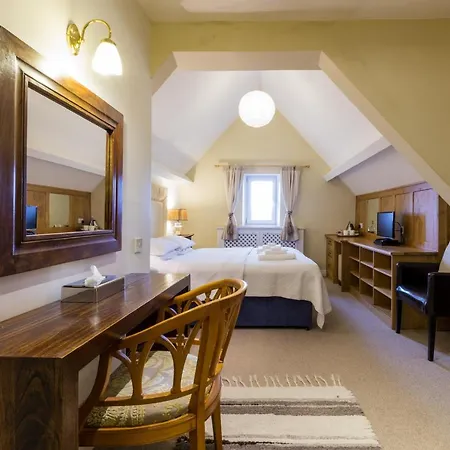 Yewfield Vegetarian Bed and breakfast