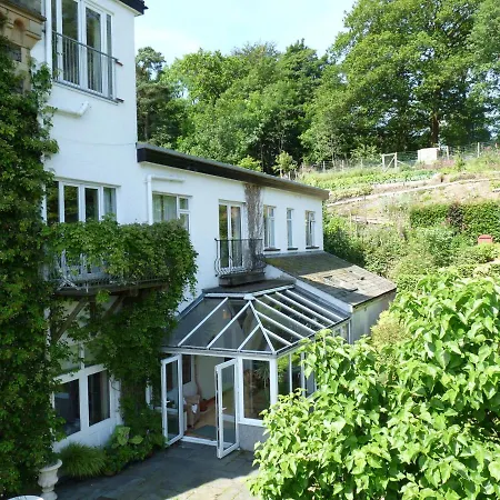 Yewfield Vegetarian Bed and breakfast *