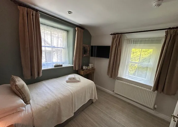 Yewfield Vegetarian *